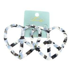 5/$25 And Lovely Heart-Shaped Peace Sign Silver Corrugated Metal Earrings